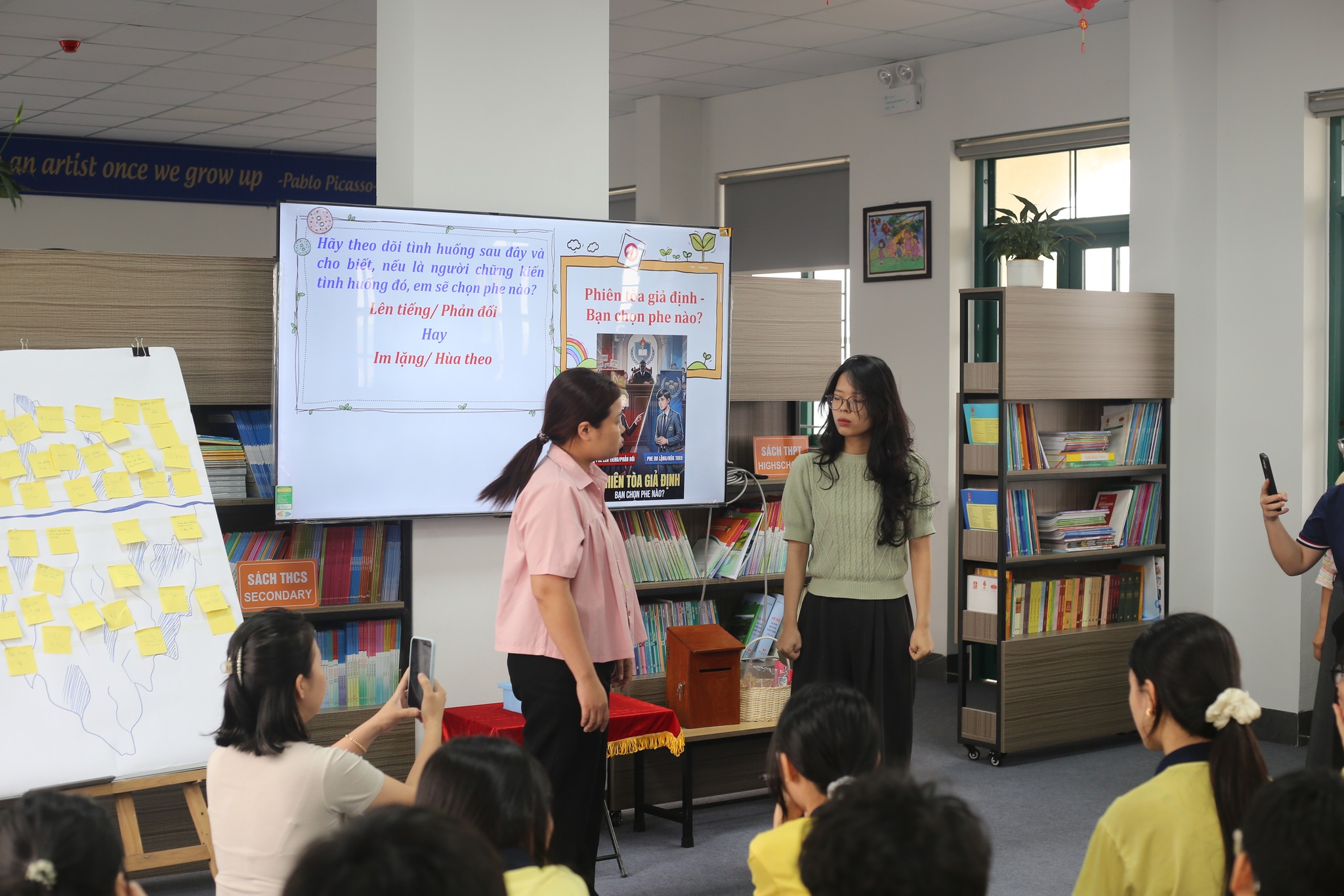 phiên toà giả định chống bạo lực học đường
